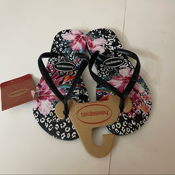 Havaianas NWT Girls Black flip flops with Pink and White Flowers. - Picture 3 of 5